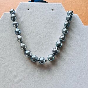Lustrous Baroque South Seas Tahitian Black Pearl Necklace. 8-11mm. 16 inches.
